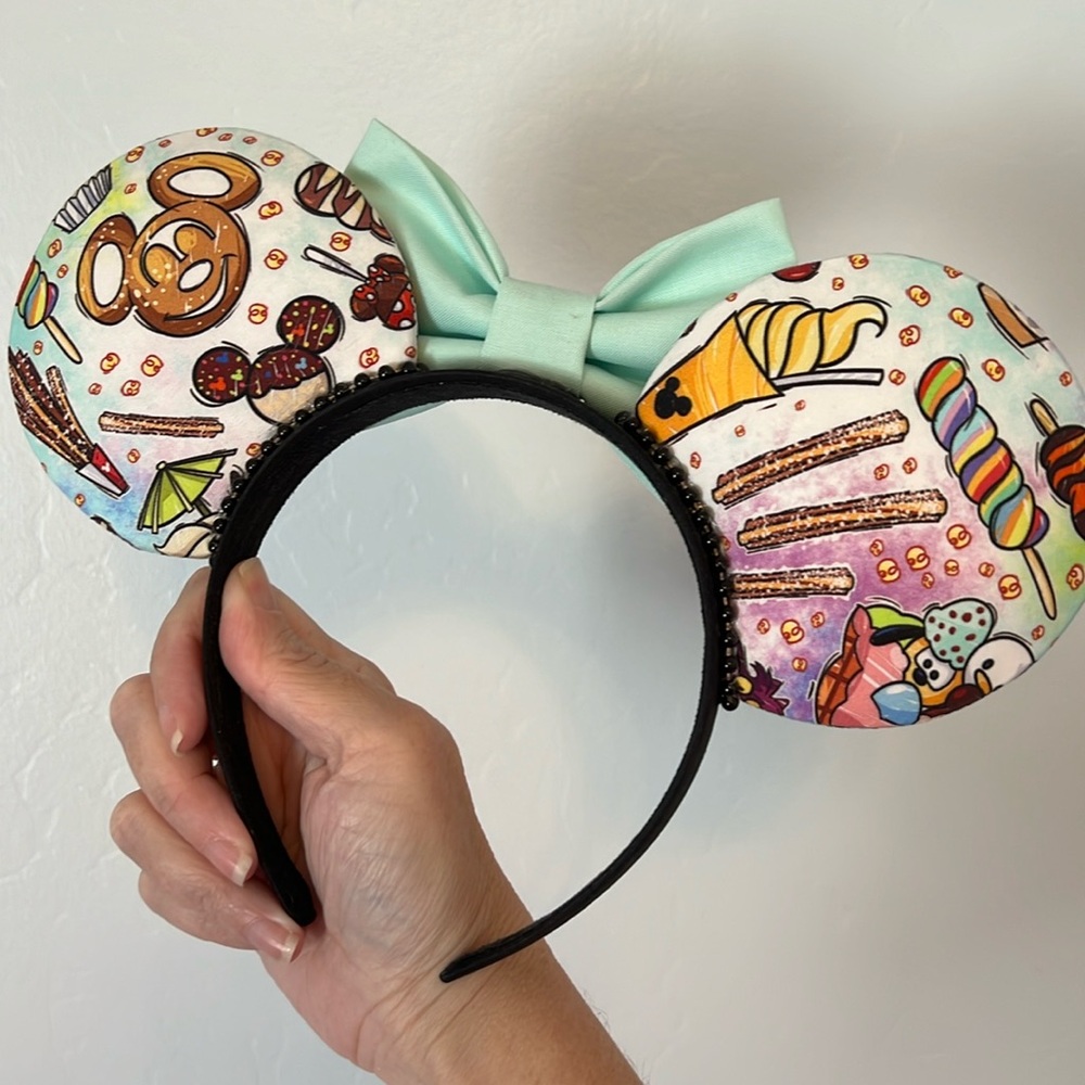Minnie Mouse Ears - Picture 2 of 2
